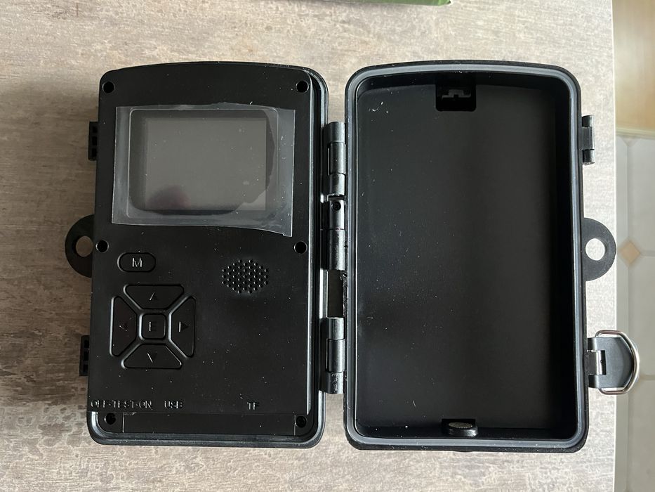 Camera supraveghere vanat