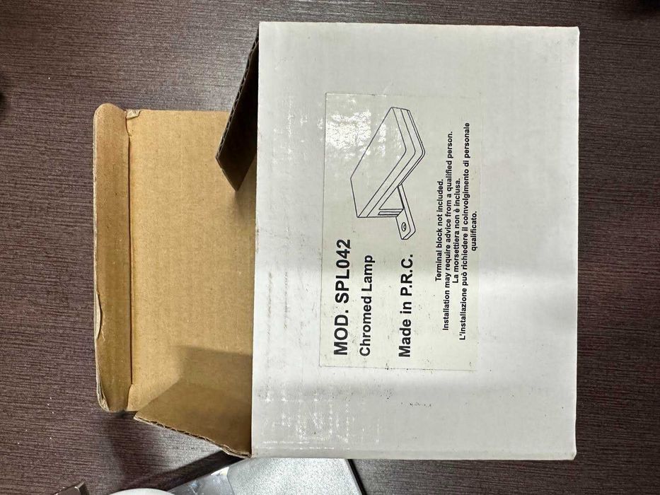 Малка LED ЛАМПА хром за баня (без щепсел) -  5бр.