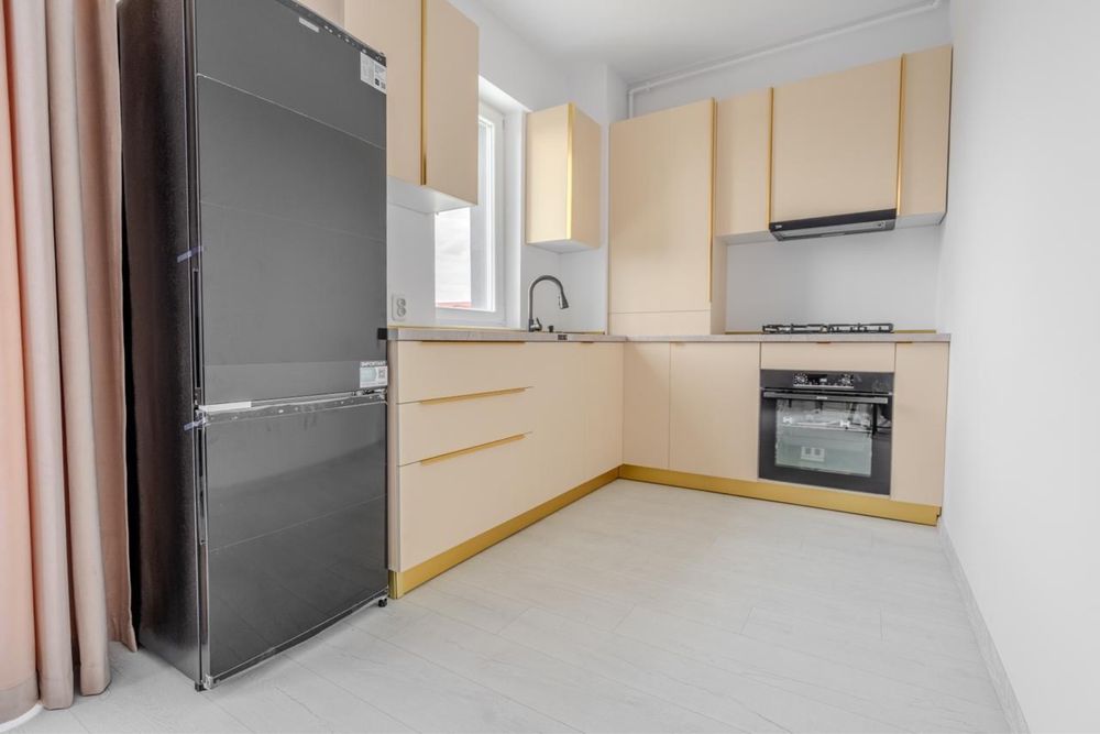 Apartament 2 camere de vanzare Complex Lara