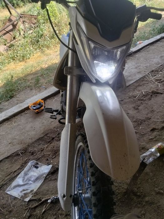 Продаётся эндуро 06