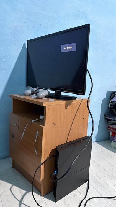 Продается ps4 fat и телевизор