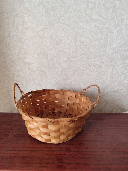 Корзинка для оформления подарка.