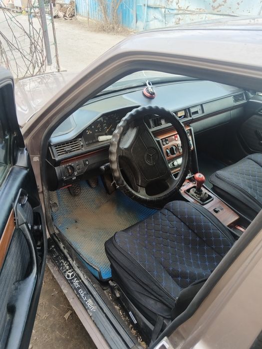 Продам машину мерседес