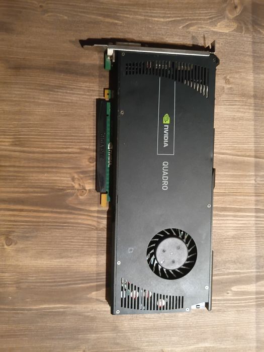видеокарта NVIDIA Quadro 4000.
