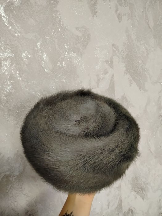 Продам шапки женские