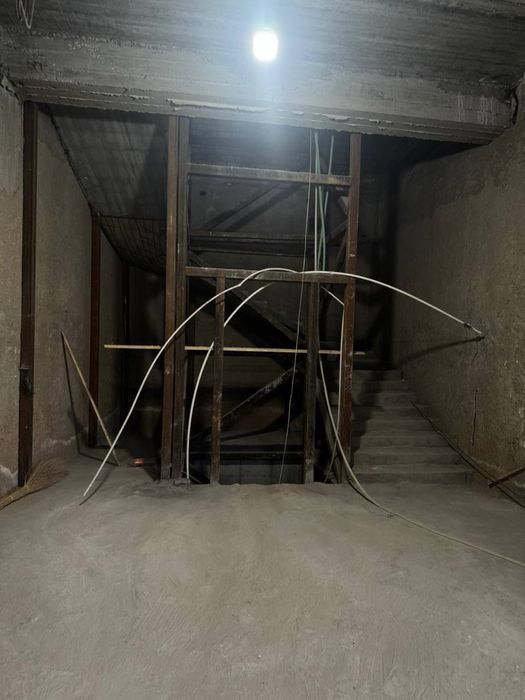 Продается здание под любой бизнес в центре Самарканда 1600кв/м