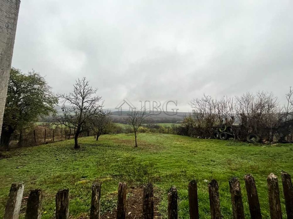 Къща с 3 спални с прекрасна панорама близо до Русе