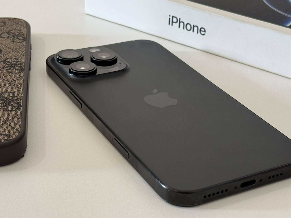 Бартер! iPhone 16 Pro Max Black Titanium (Черен) 100% Батерия