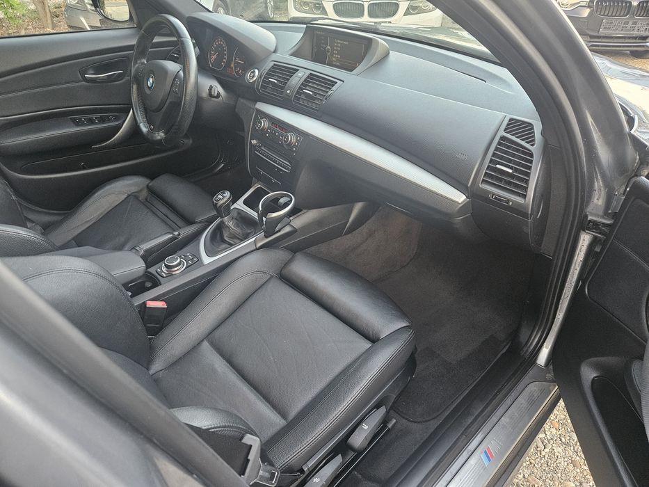 Bmw 123d 2011 Euro 5 204 Cp/ M pachet int 'ext/Trapa/Bi xenon/Navi/Keyless