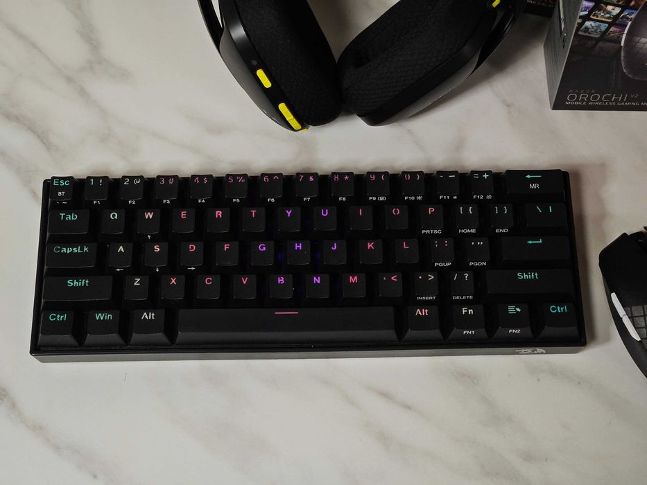 Безжичен комплект: клавиатура Redragon + Logitech G435 + мишка