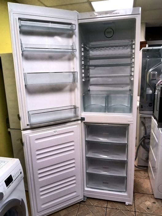 Хладилник с фризер Миеле Miele Made in Germany A+++ 2 години гаранция!