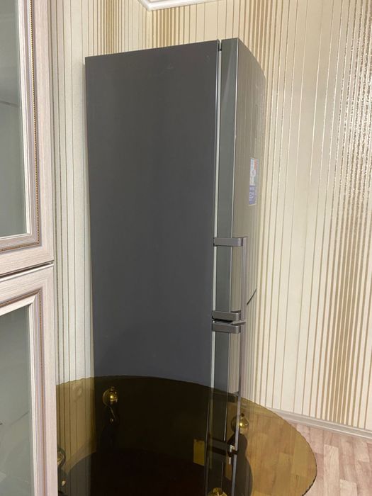 Холодильник Samsung