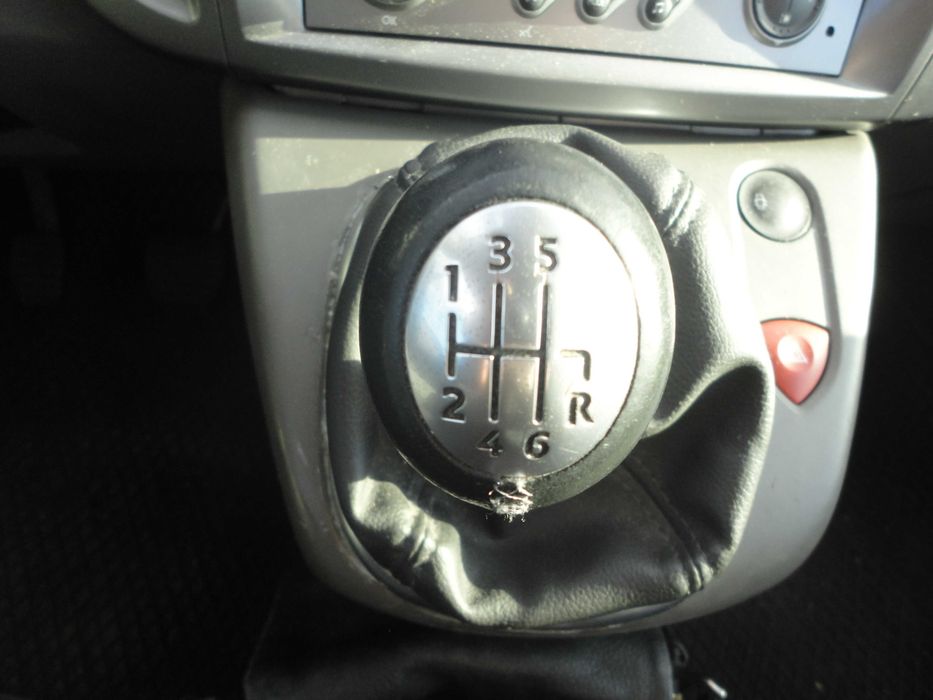 Продавам РЕНО СЦЕНИК  2  DCI, 2007 Г.