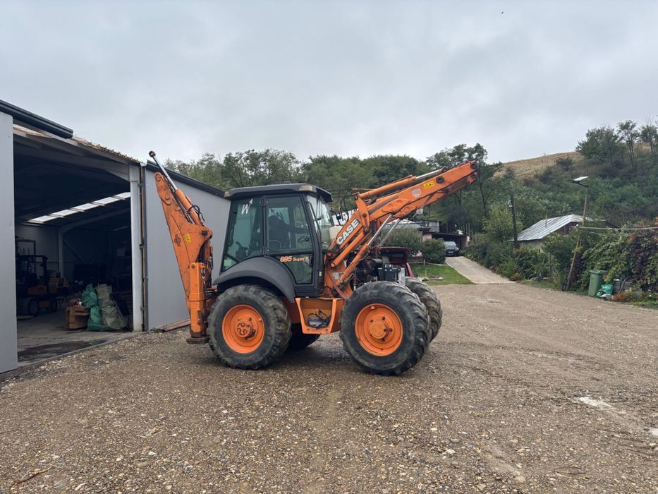 Buldo escavator case 695