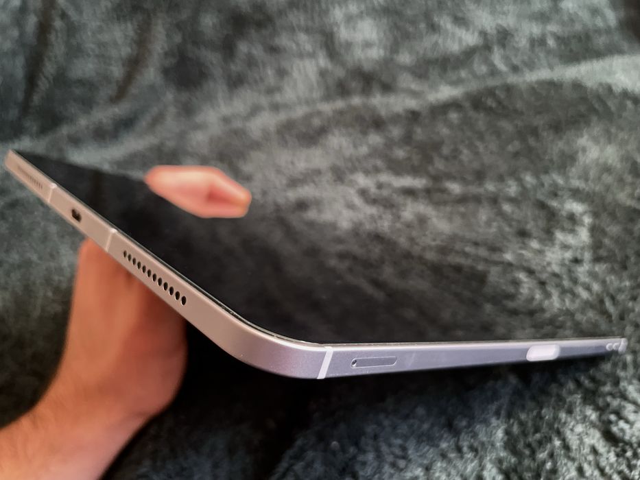 iPad Air 4 (2020) 64GB + Apple Pencil и аксесоари