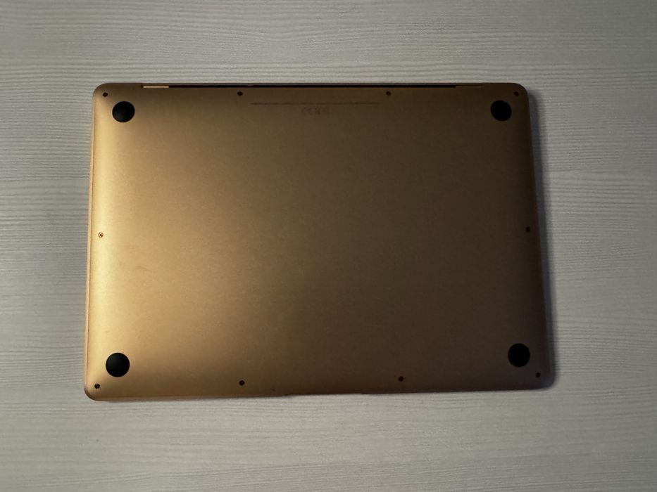 Продам macbook air m1