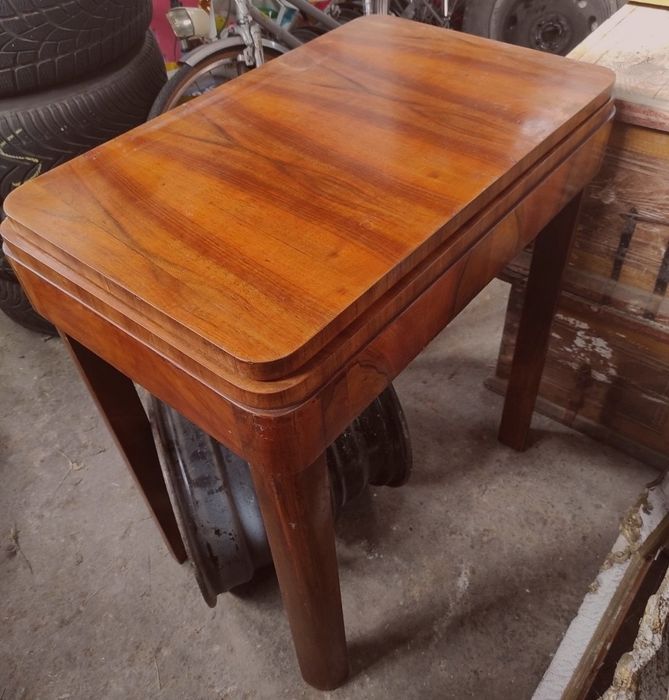 Vand mobila ieftin. Preturi negociabile daca se iau mai multe produs