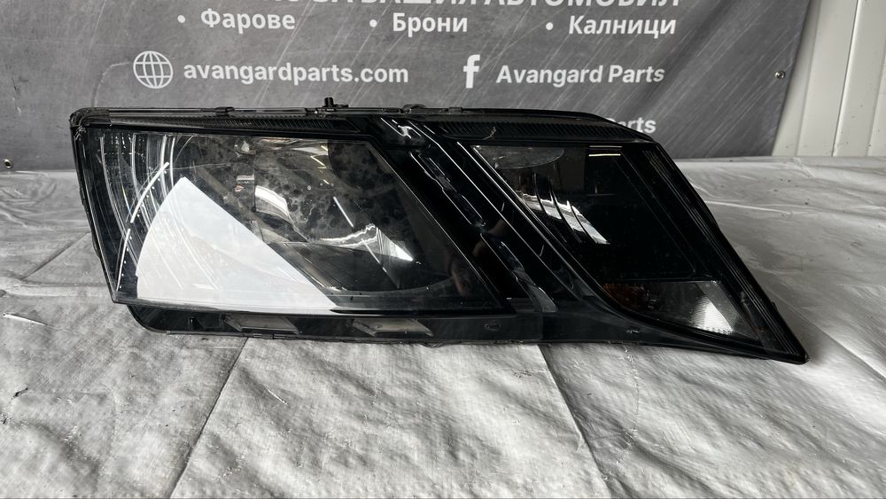 4 броя десен и 2 брой ляв фар Skoda Octavia 3 Facelift 2017-