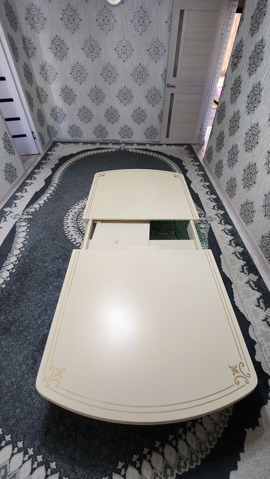 Мебель напольный стол