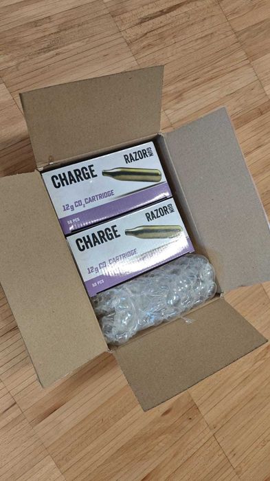 Set capsule+bile airsoft/aer comprimat (100xCO2 2RON/buc+2500x0,25g)