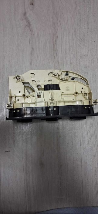 Panou comanda clima VW Golf 4 Bora Octavia Leon cod 1J0820045F