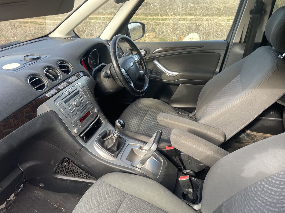 Dezmembrez ford galaxy