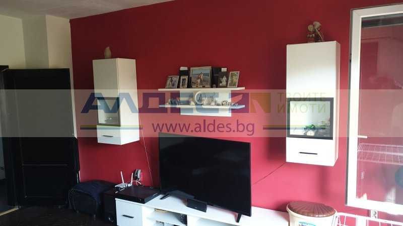 Непреходен двустаен ап. в Западен Парк!