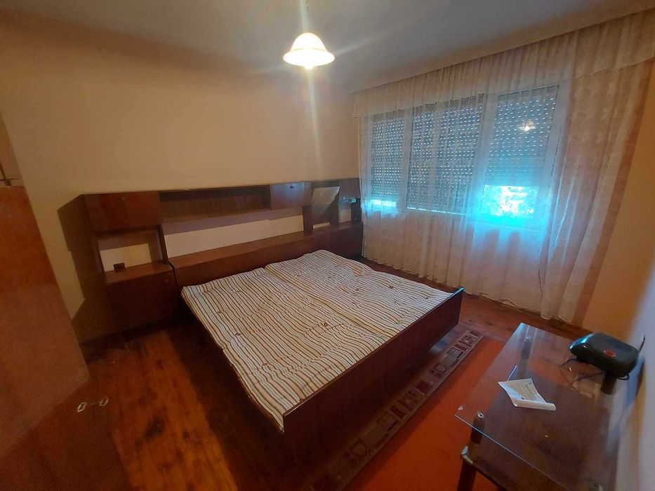 Продава се Четиристаен апартамент в Търговище, Център - 97 кв.м за 841 €/кв.м - Снимка #3