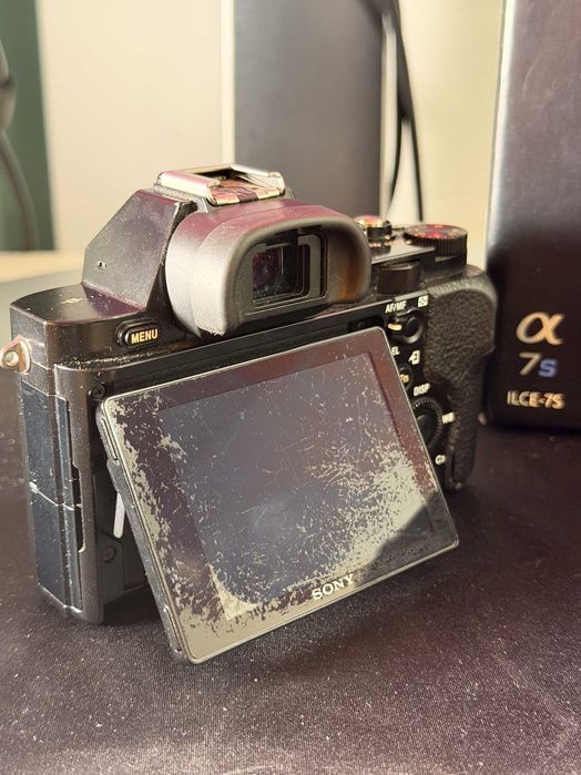 Sony A7S + 3 baterii
