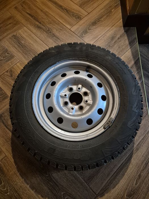 Комплект шин с дисками