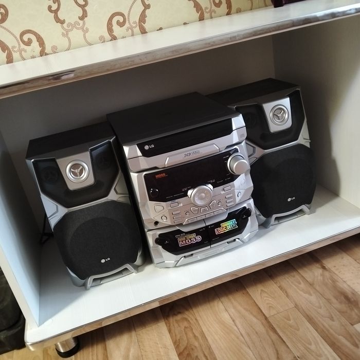 Продам музыкальный центр