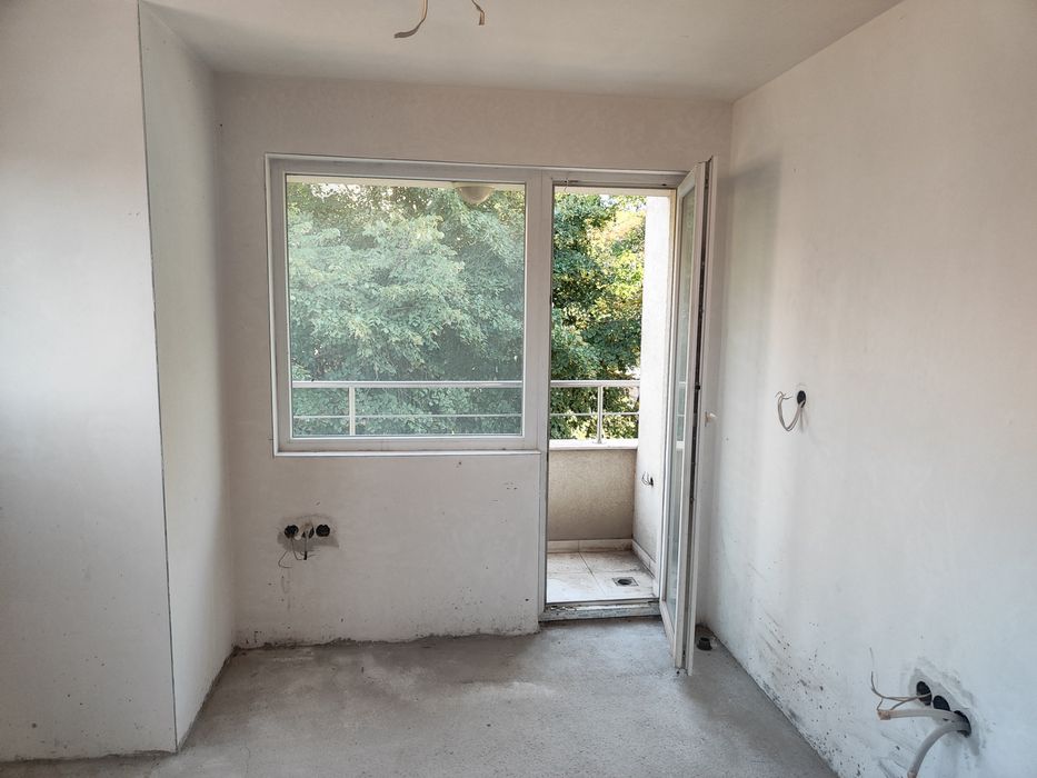 Продава се Тристаен апартамент в Хасково, Училищни - 92 кв.м за 1631 €/кв.м - Снимка #17