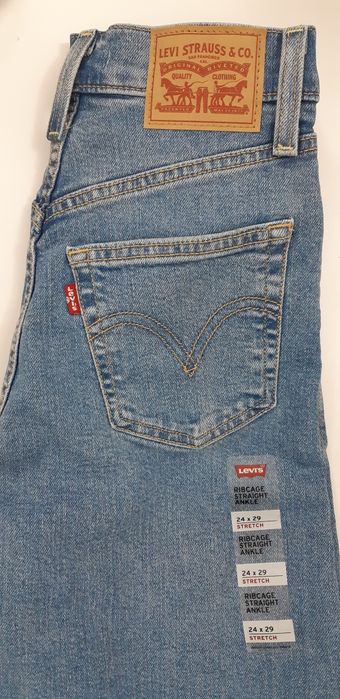 Джинсы женские Levi's