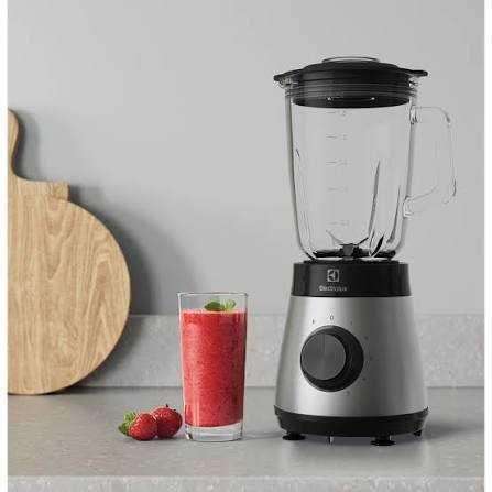 Blender Electrolux 1,5 l, 5 viteze + Pulse, 4 lame inox, cana sticla termo-rezistenta, inox / negru