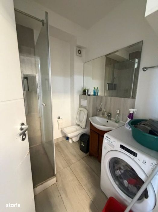 Apartament 3 camere , zona Stefan cel Mare