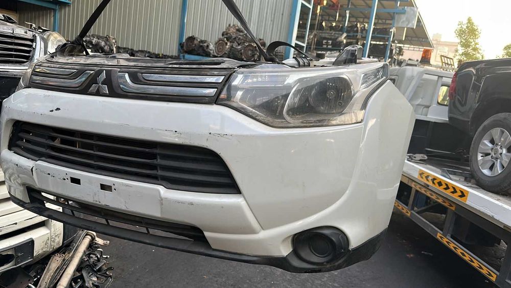 Дверь аутлендер 3