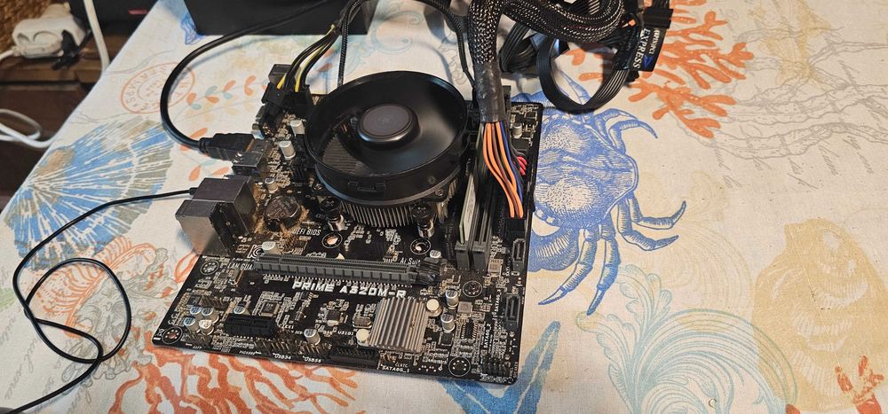 ryzen 3 3200g second hand si noi de vanzare • Anunturi • OLX.ro