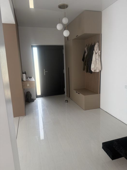 Casă individuală de vânzare în Varsatura