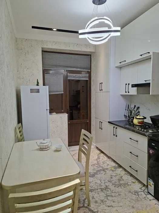 Сдается квартира | Бектемир | ФУД Сити | 3/3/6