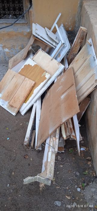 Даром, дрова вынесены на улицу