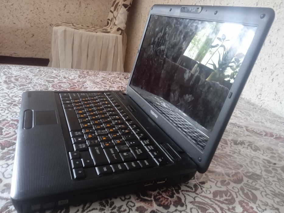 Noutbok TOSHIBA arzon