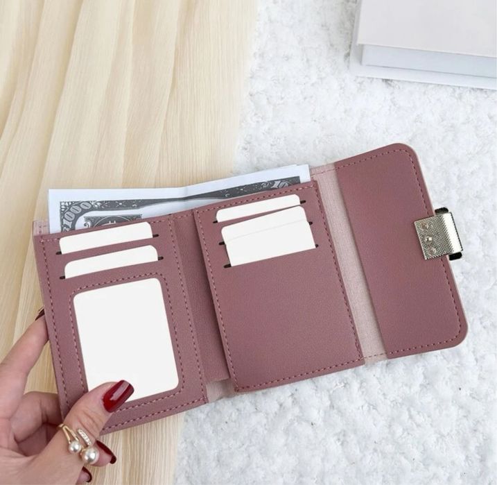 Дамско портмоне