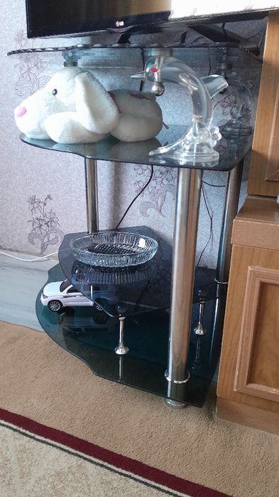 Тумба под тевизар стекляный