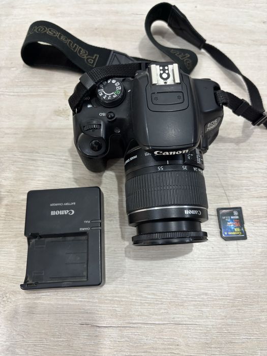 Canon 700D sotiladi