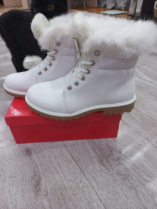 Новые ботинки женские