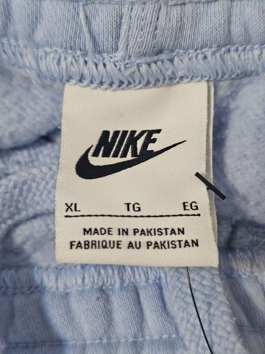 Vind Pantaloni Nike XL