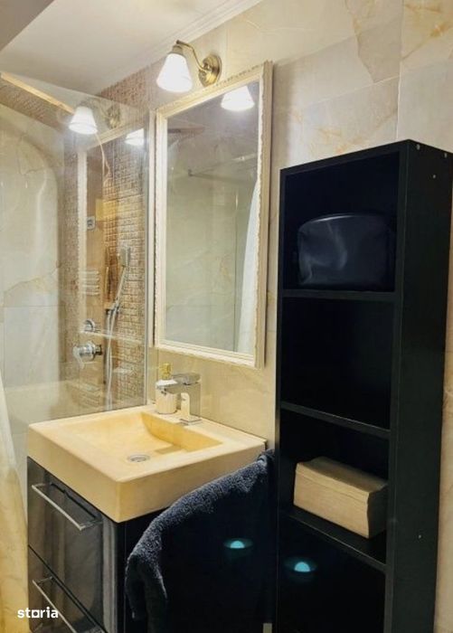 Apartament cu 2 camere decomandate , etaj intermediar