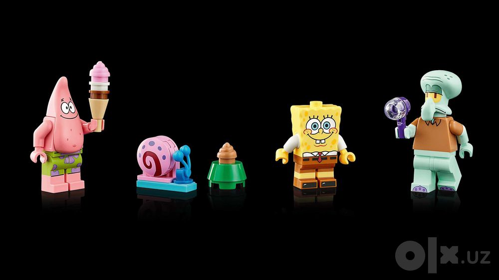 LEGO® Icons 11386 SpongeBob SquarePants: Bikini Bottom