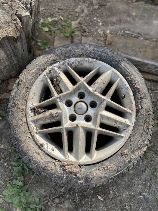 500 LEI TOT De vanzare 12 anvelope uzate cu jante si 8 fară jante