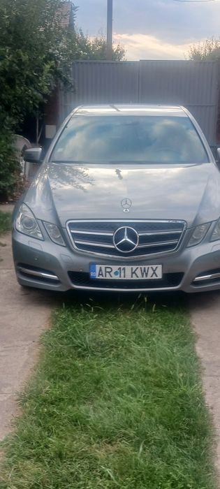 Mercedes e 220 stare bună 200 cp